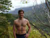 hnymn-kauai-hiking-dan-600.jpg (112760 bytes)