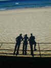 au-bon-bondi-beach-shadows-stacey-kristen-dan-2-600.jpg (62382 bytes)