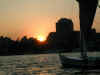 eg-felucca-sunset-7-600.jpg (58448 bytes)