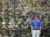 ca-siem-angkor-thom-leper-terrace-concubine-dan-600.jpg (103713 bytes)