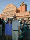 in-pow-jai-hawa-mahal-kristen-dan-600.jpg (89836 bytes)